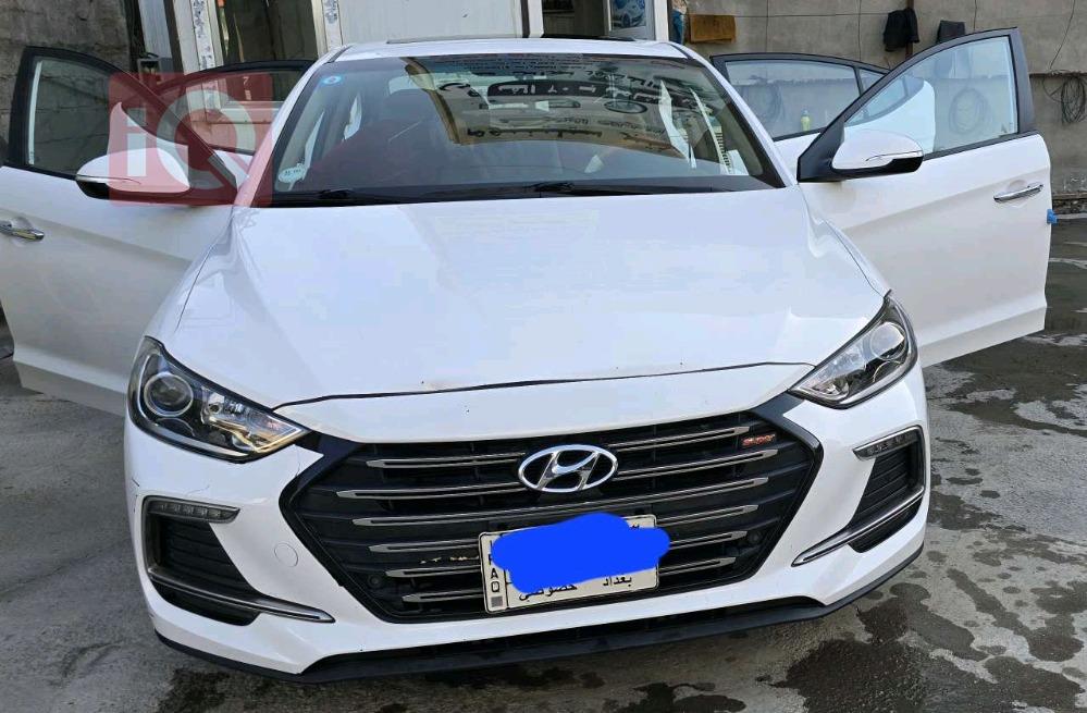 هیوندای ئەلەنترا